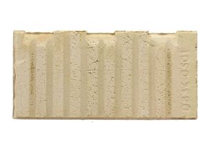 Brique refractaire cale